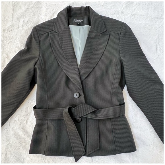 Larry Levine Women’s Peplum Blazer Size 8 - Picture 5 of 15